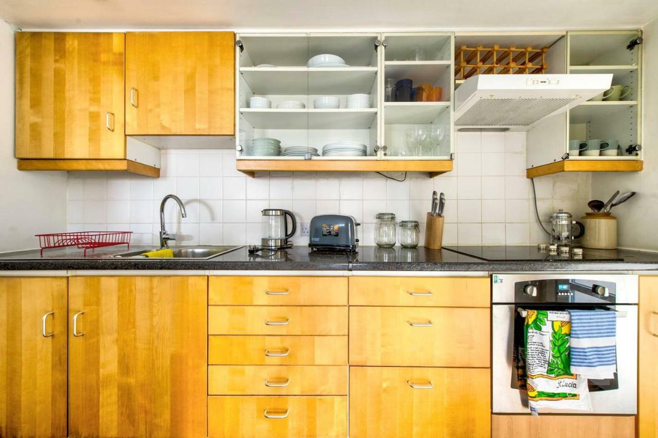 Altido Ultra Stylish Calton Road Apt W/ Parking Apartamento Edimburgo Exterior foto