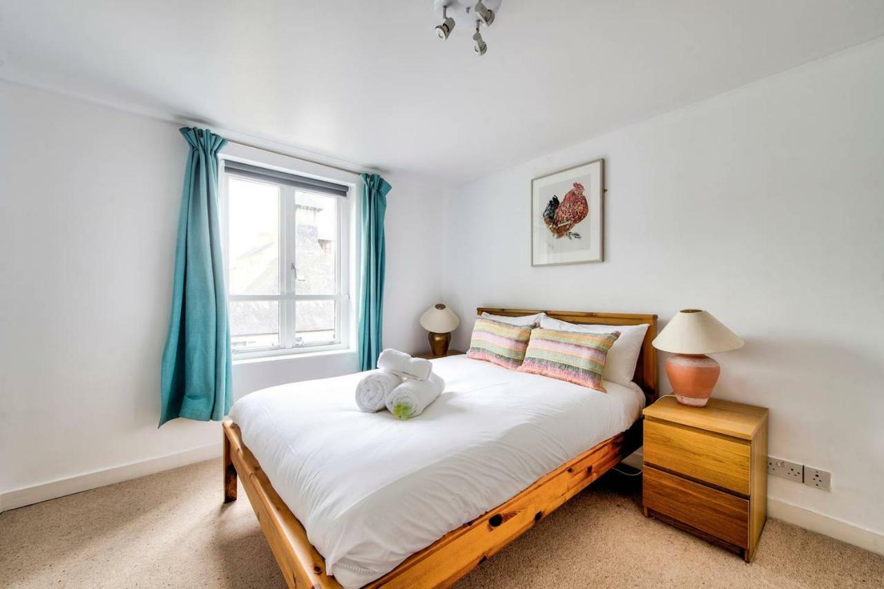 Altido Ultra Stylish Calton Road Apt W/ Parking Apartamento Edimburgo Exterior foto